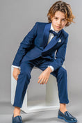 Bild in Galerie-Betrachter laden, Boys Royal Blue With Satin Collar 2-Piece Suit