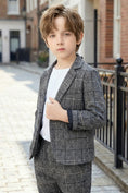 Cargar la imagen en la vista de la galería, Boys Black & White Windowpane Casual 2-Piece Suit for Urban Weddings