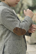 Bild in Galerie-Betrachter laden, Boys Gray Elbow Patch With Brown Suede Fabric Single-breasted Blazer