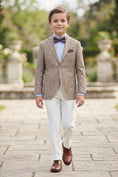 Cargar la imagen en la vista de la galería, Boys Brown Linen-Blend Blazer with White Trousers 2-Piece Suit