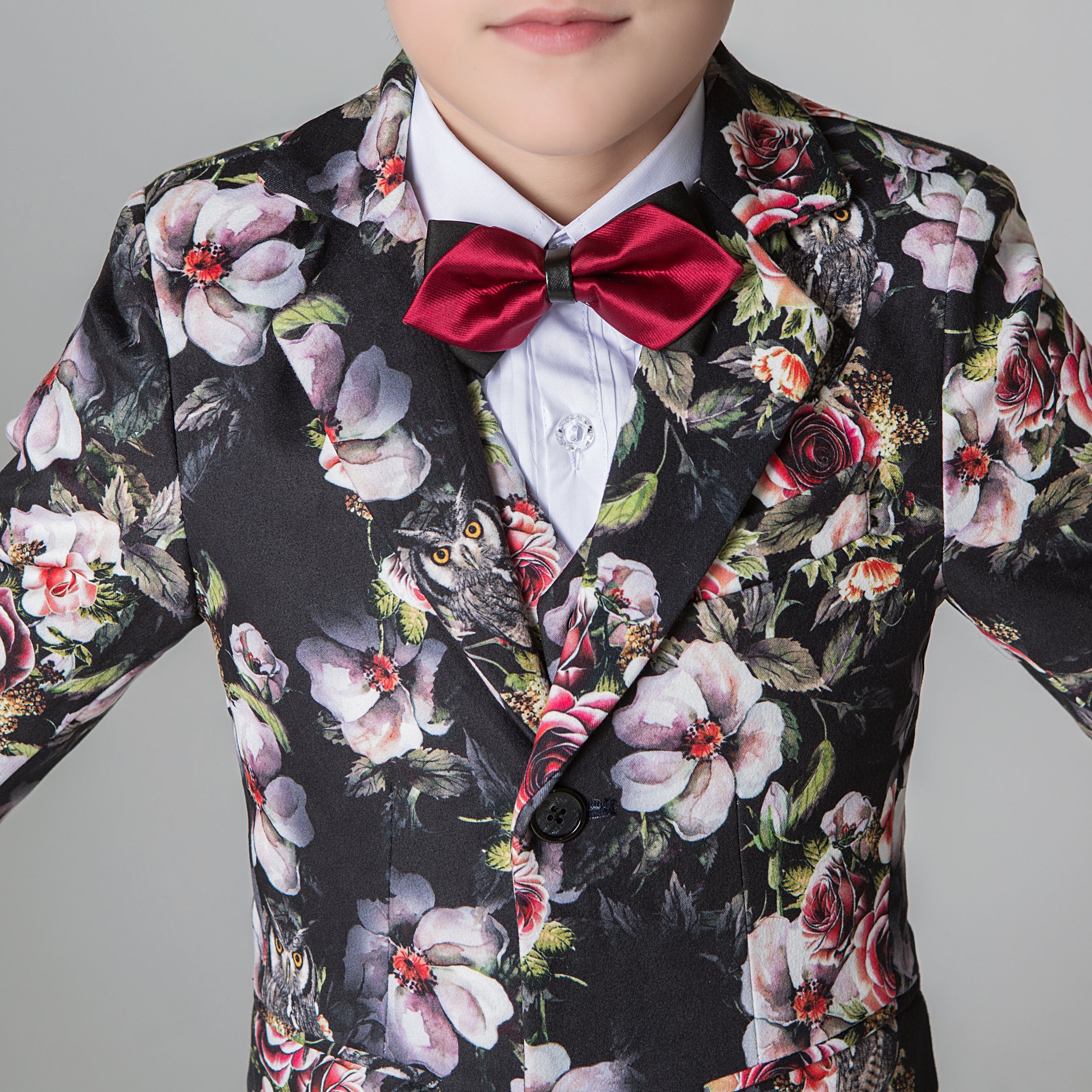 Unique Design Slim Fit Modern 5 Piece Boys Suits