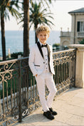Bild in Galerie-Betrachter laden, Boys White Tuxedo 3-Piece Suit with Black Satin Shawl Lapel
