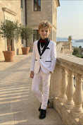 Bild in Galerie-Betrachter laden, Boys White Tuxedo 3-Piece Suit with Black Satin Shawl Lapel
