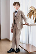 Bild in Galerie-Betrachter laden, Boys Beige 3-Piece Suit for Modern Indoor Weddings

