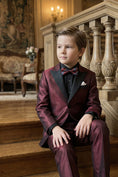 Gallery viewerに画像を読み込む, Boys Burgundy With Black Collar 2-Piece Suit
