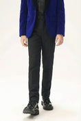 Cargar la imagen en la vista de la galería, Boys Royal Blue Velvet Tuxedo 2-Piece Set with Black Satin Shawl Lapel
