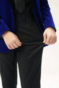 Cargar la imagen en la vista de la galería, Boys Royal Blue Velvet Tuxedo 2-Piece Set with Black Satin Shawl Lapel
