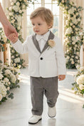 Charger l'image dans la visionneuse de la galerie, Boys White 2-Piece Suit with Grey Shawl Collar for Garden Weddings
