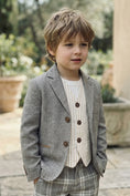 Cargar la imagen en la vista de la galería, Boys Gray Elbow Patch With Brown Suede Fabric Single-breasted Blazer
