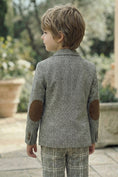 Cargar la imagen en la vista de la galería, Boys Gray Elbow Patch With Brown Suede Fabric Single-breasted Blazer
