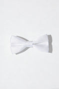 Load image into Gallery viewer, Boys White Bow Tie
