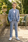 Cargar la imagen en la vista de la galería, Boys Light Blue Linen-Blend 3-Piece Suit
