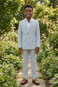 Load image into Gallery viewer, Boys Seersucker Stripe Double-Breasted 2-piece Suit
