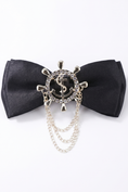 Cargar la imagen en la vista de la galería, Boys Black Satin Nautical Brooch Bow Tie
