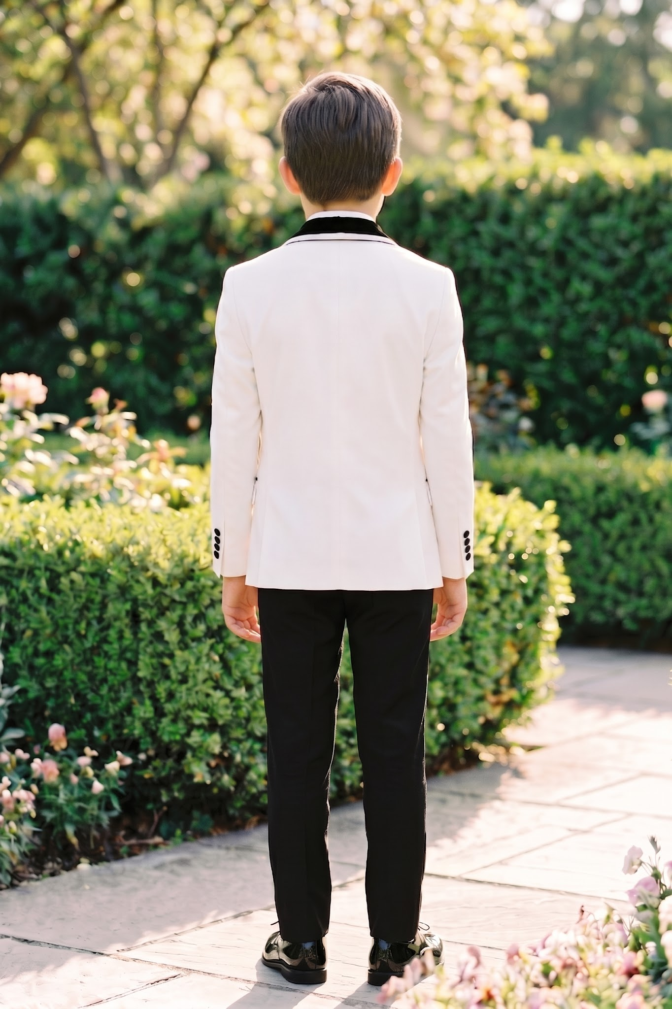 Black And White Color-Blocked 3-Piece Suit
