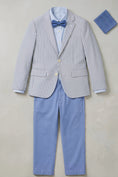 Charger l'image dans la visionneuse de la galerie, Boys Seersucker Stripe Blazer with Light Blue Trousers 2-Piece Suit for Weddings
