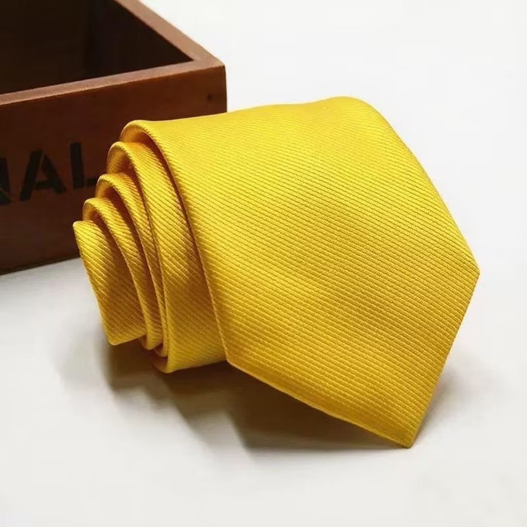 Yellow silk tie for men refined style for business occasions